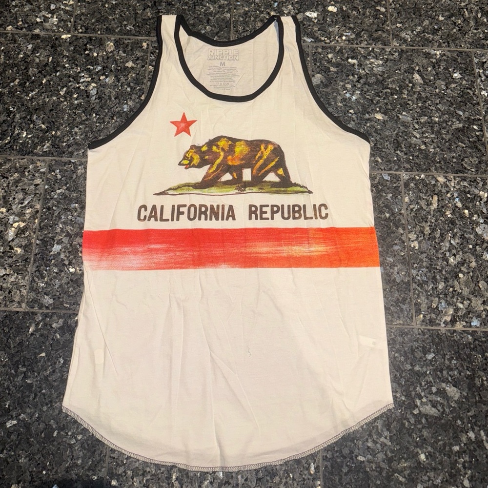 Ripple Junction California Knows How To Party Tank Y2K Drinking Partying Bear M